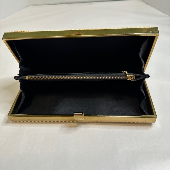 Vintage Clutch with Faux “Pearls” and Gold Snap Closure - Picture 9 of 9